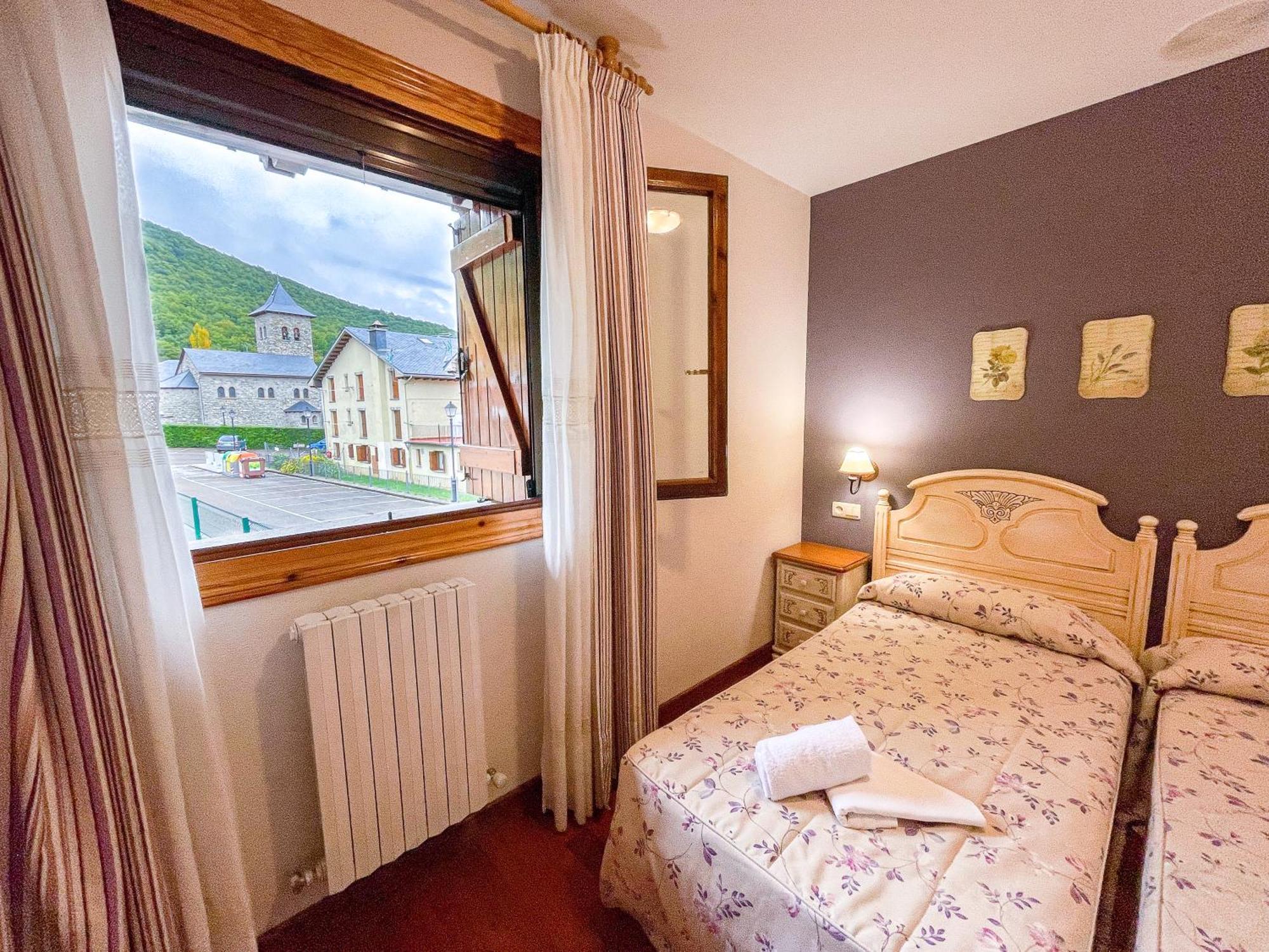 Apartamentos Gavin Biescas 3000 Екстериор снимка